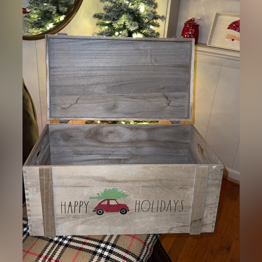 RAE DUNN Christmas Festive Wooden Holiday Box with Red Car Design HAPPY HOLIDAYS